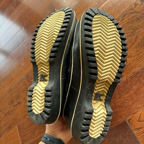 SOREL women’s snow boots - Picture 3 of 4